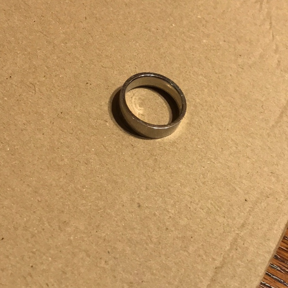 Stainless Steel w rounded Edges size 8